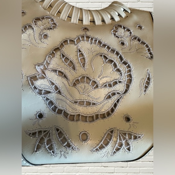 Patricia Nash Lyon Medium Leather Satchel Crossbody - Picture 13 of 14